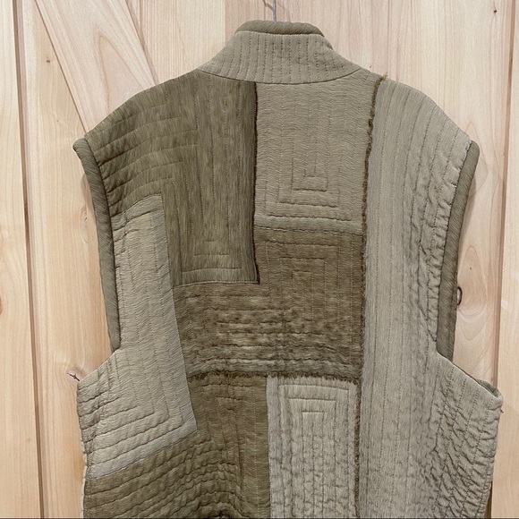 Kiss of the Wolf Quilt Silk Vest Sz M Wearable Art - Picture 7 of 12